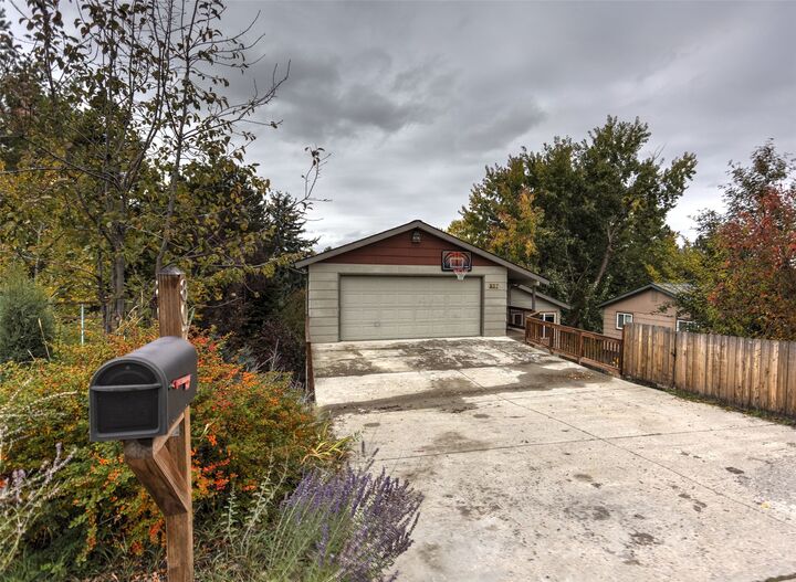 Property Photo: 807 Whitaker Drive MT 59803