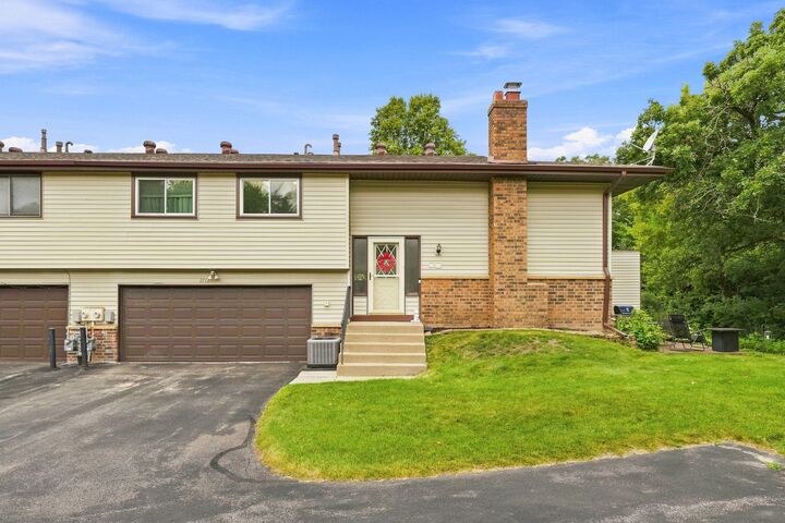Property Photo: 1711 Hickory Hill Drive MN 55122