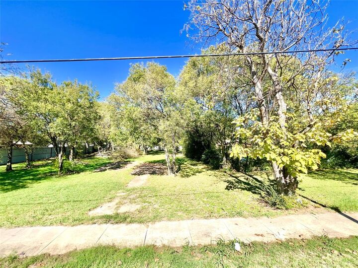 Photo de la propriété:  431 W Danieldale Road  TX 75232 