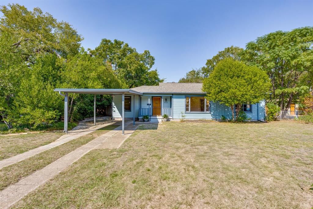 Property Photo:  5520 Asbury Drive  TX 76114 