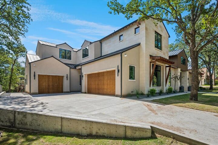 Property Photo:  413 Live Oak Drive  TX 76034 