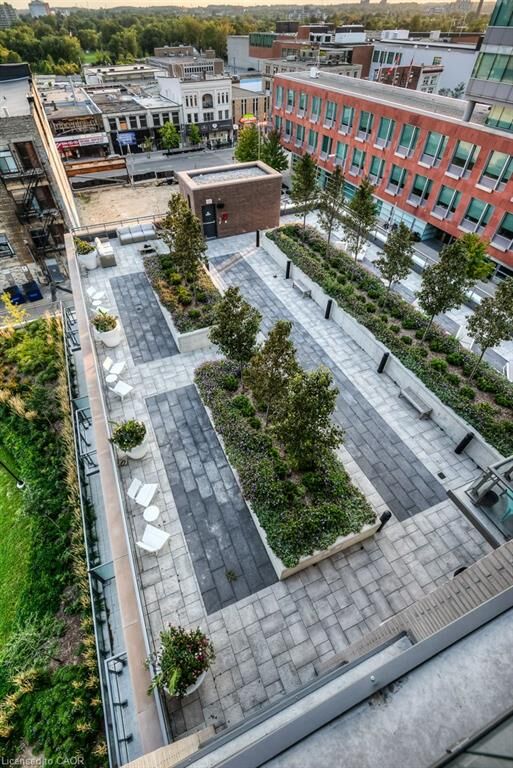 Property Photo:  85 Duke Street 1011  ON N2H 0B7 