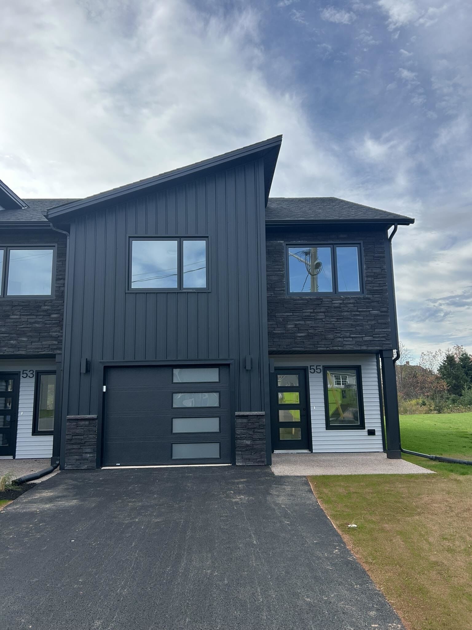 Property Photo:  55 Airfield Court  PE C1E 3P7 