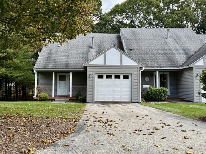 Property Photo:  7 Victoria Drive 1  MA 01501 