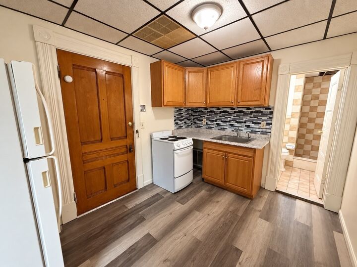 Property Photo:  185 Main Street 5  MA 01752 
