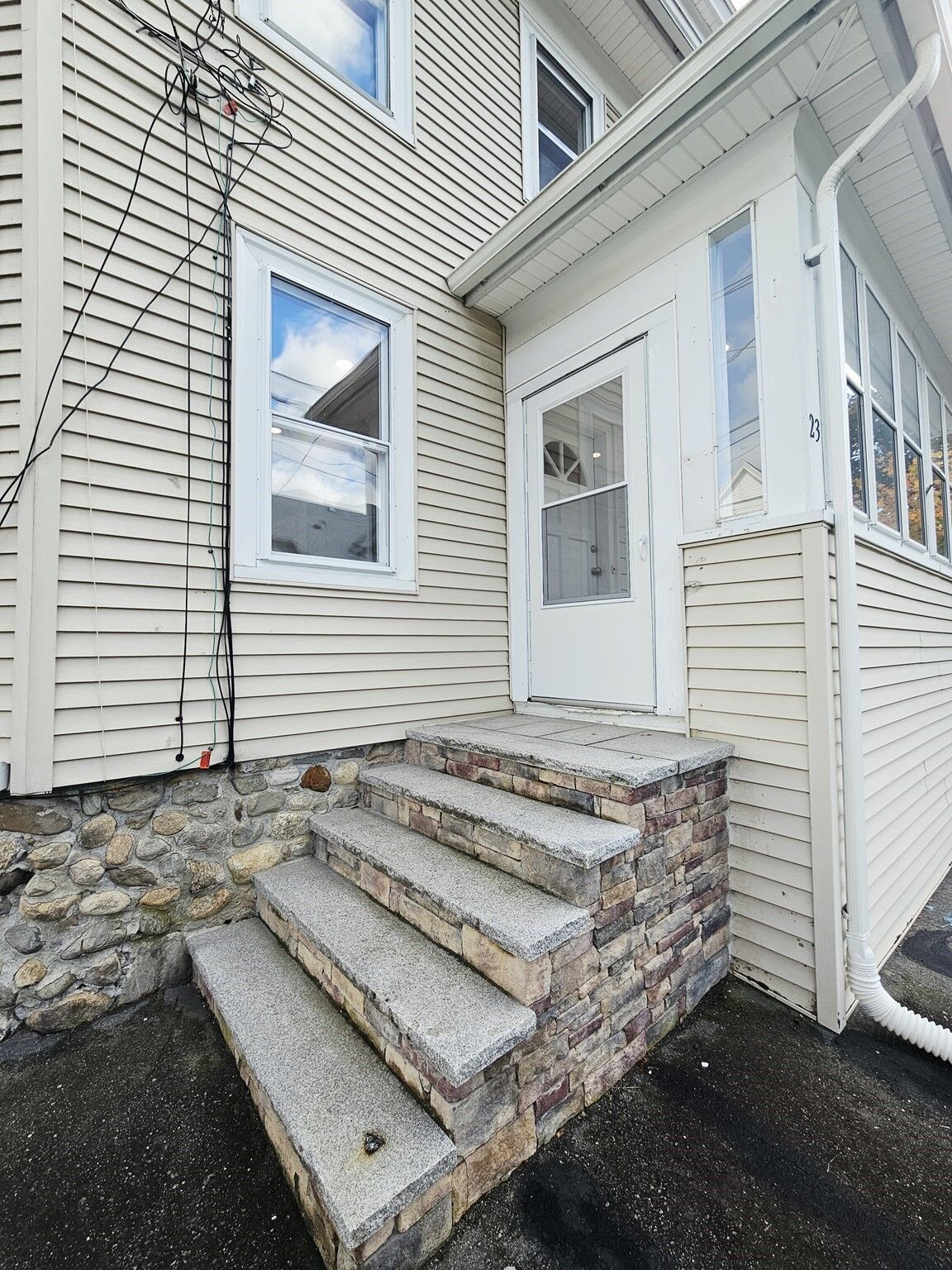 Property Photo:  21-23 Arthur St 23  MA 01844 