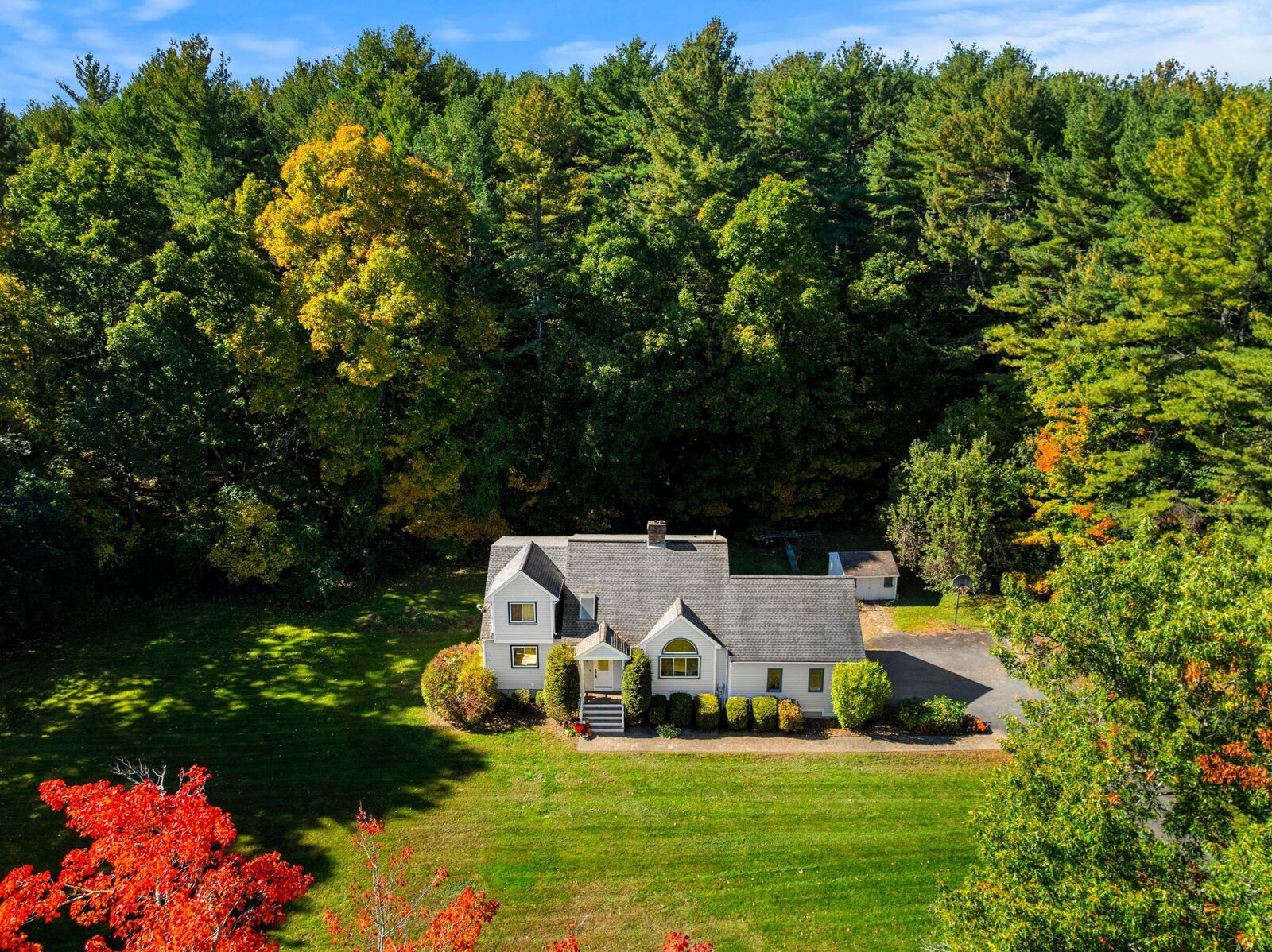 Property Photo:  15 Bruce St  MA 01460 