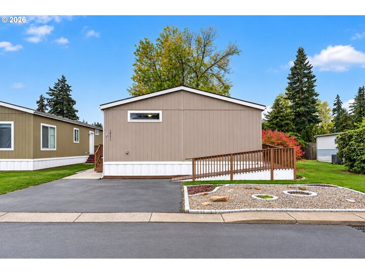 Property Photo:  16171 SE 79th Ave  OR 97267 