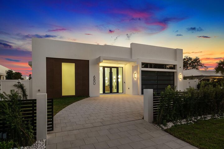Property Photo:  680 Hastings Street  FL 33487 