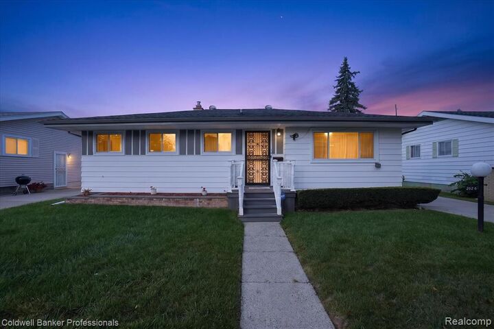 Property Photo:  2026 Mc Phail Street  MI 48503 