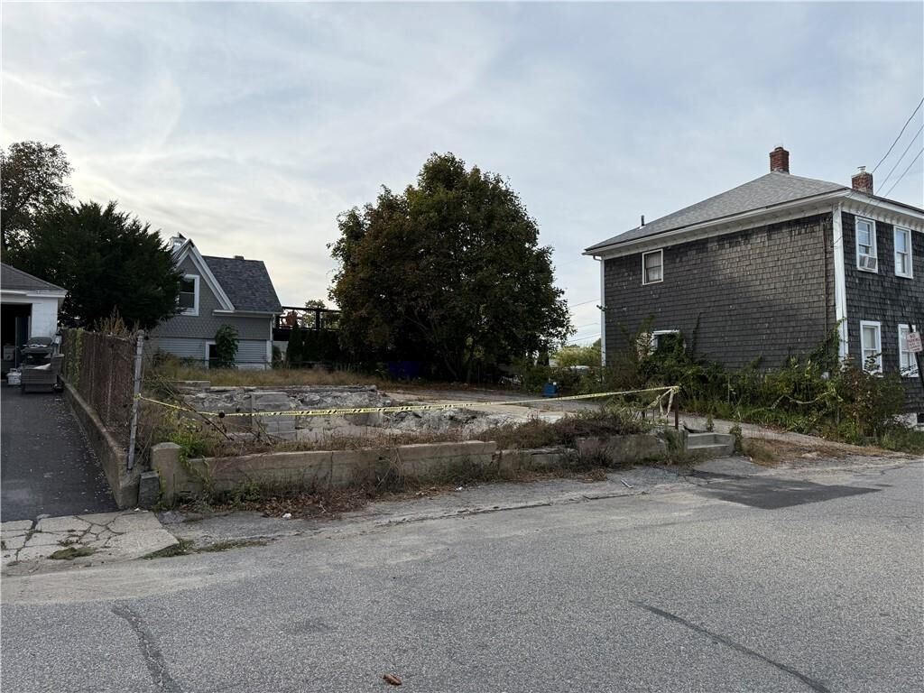 Property Photo:  33 Epworth Avenue  RI 02893 