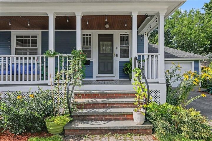 Property Photo:  38 Horsford Avenue  RI 02916 