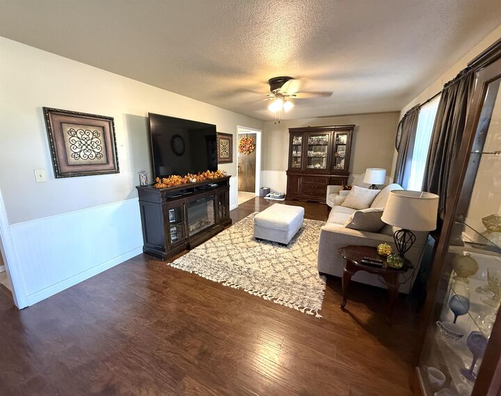 Property Photo:  109 N Lisa Circle  KS 67104 