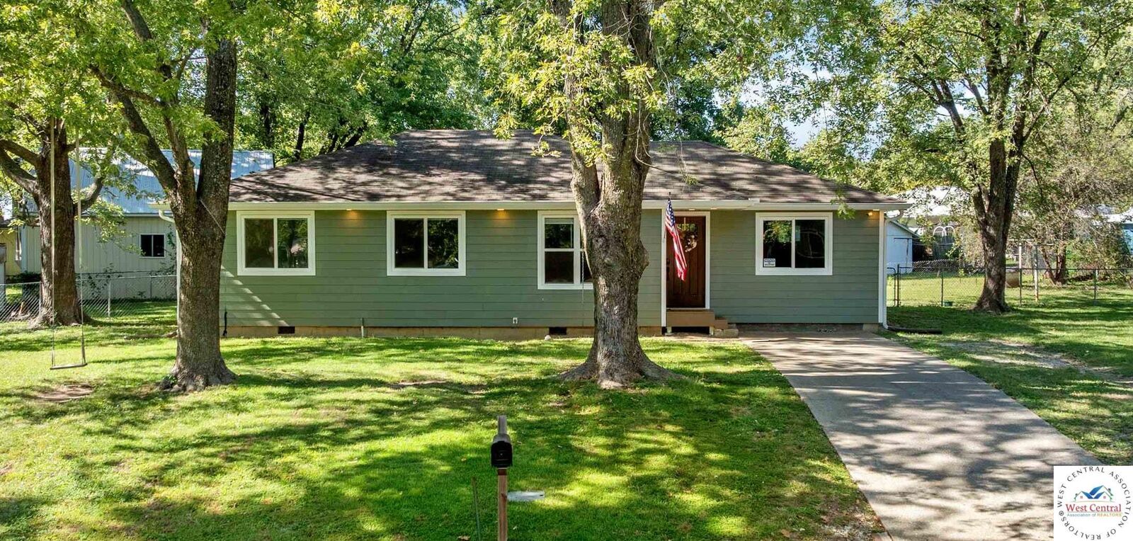 Property Photo: 2810 Wesley MO 65301