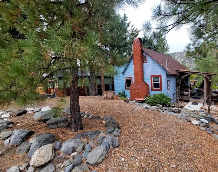 Property Photo:  1250 Lark  CA 92397 