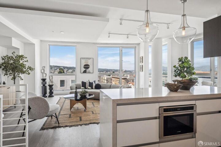 Property Photo:  1501 Filbert Street 5D  CA 94123 