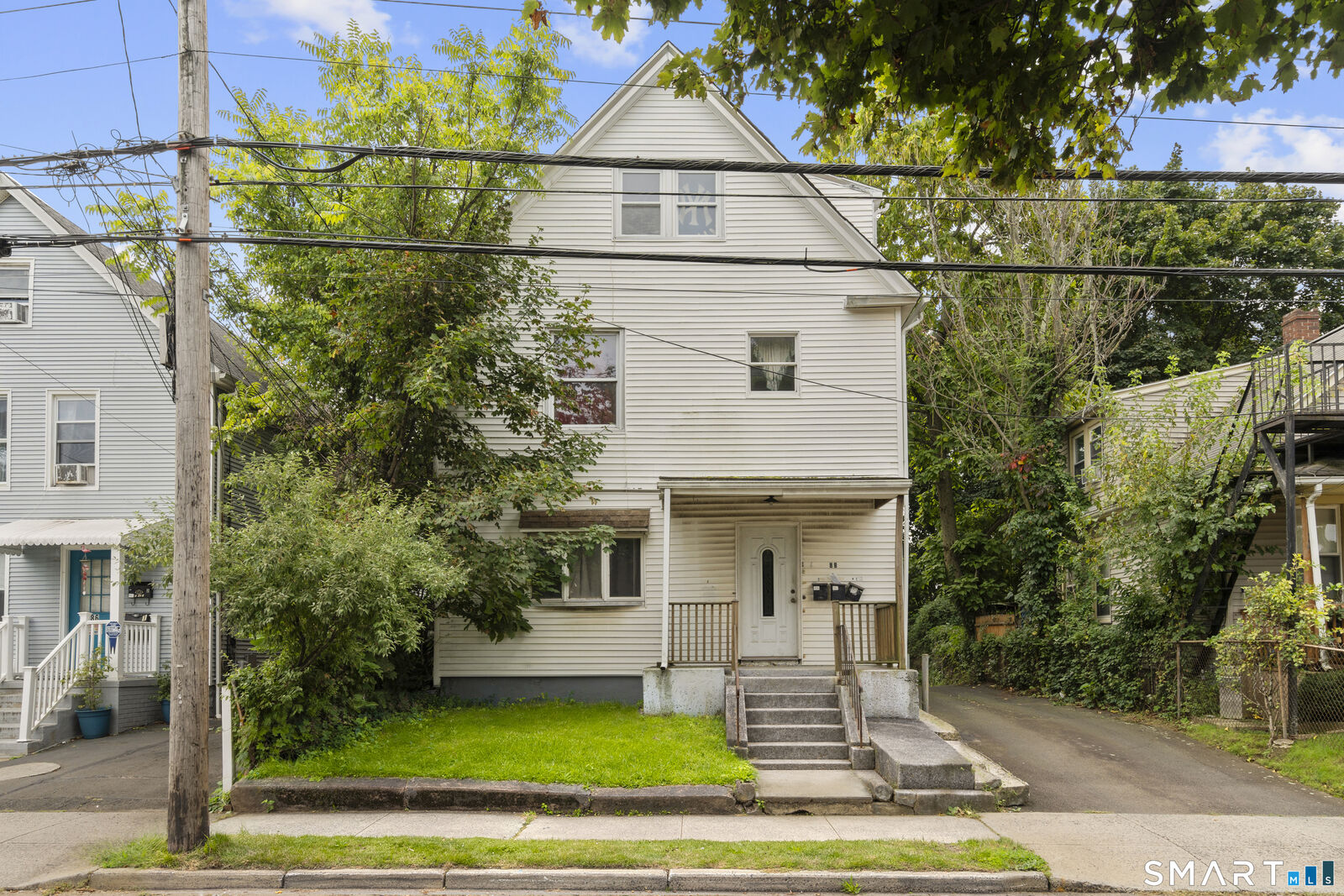 Property Photo:  88 Arch Street  CT 06514 