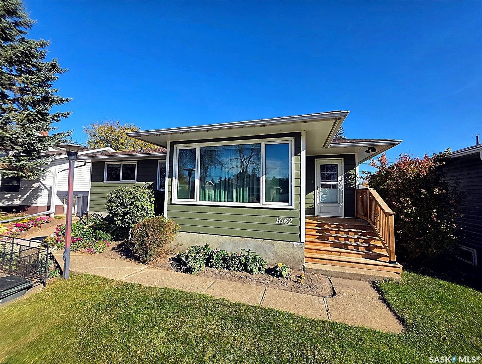 Property Photo:  1662 91st Street  SK S9A 0A4 