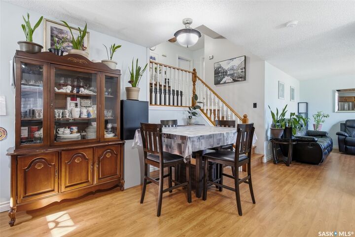 Property Photo:  403 Sherry Crescent  SK S7M 5R9 