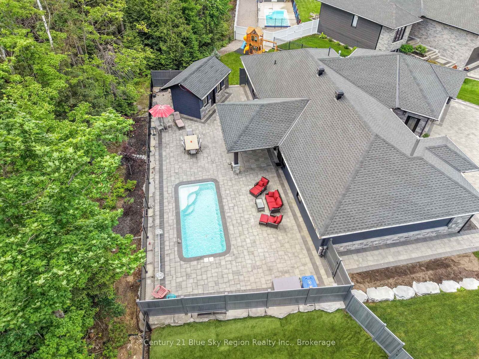 Property Photo: 51 Welkin Grove ON P1A 0G7