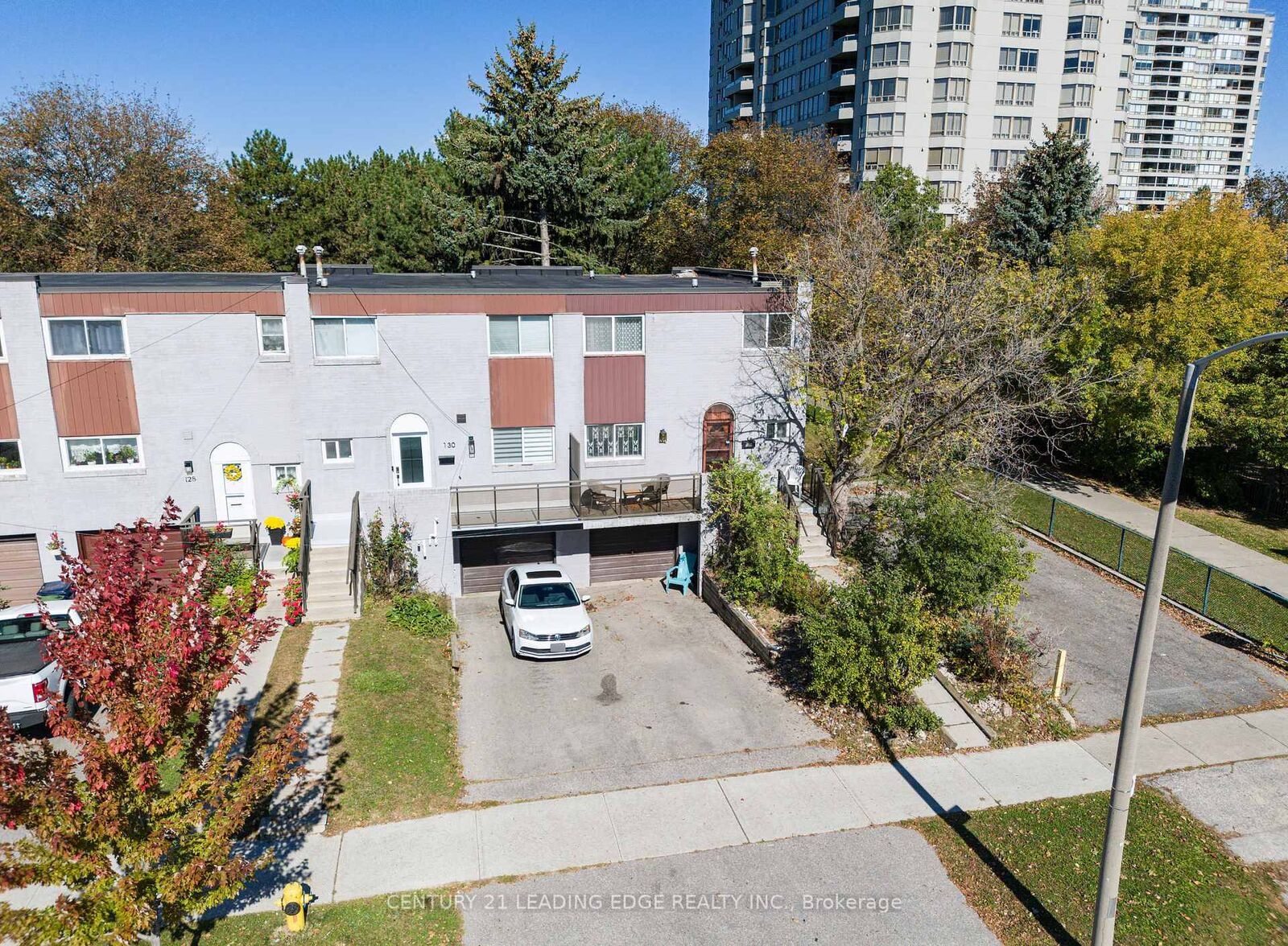 Property Photo: 132 Bonis Avenue ON M1T 2V2