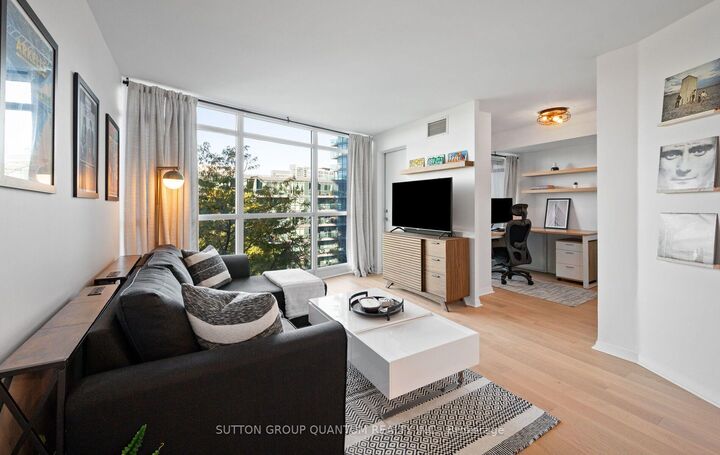Property Photo:  219 Fort York Boulevard 1110  ON M5V 1B1 