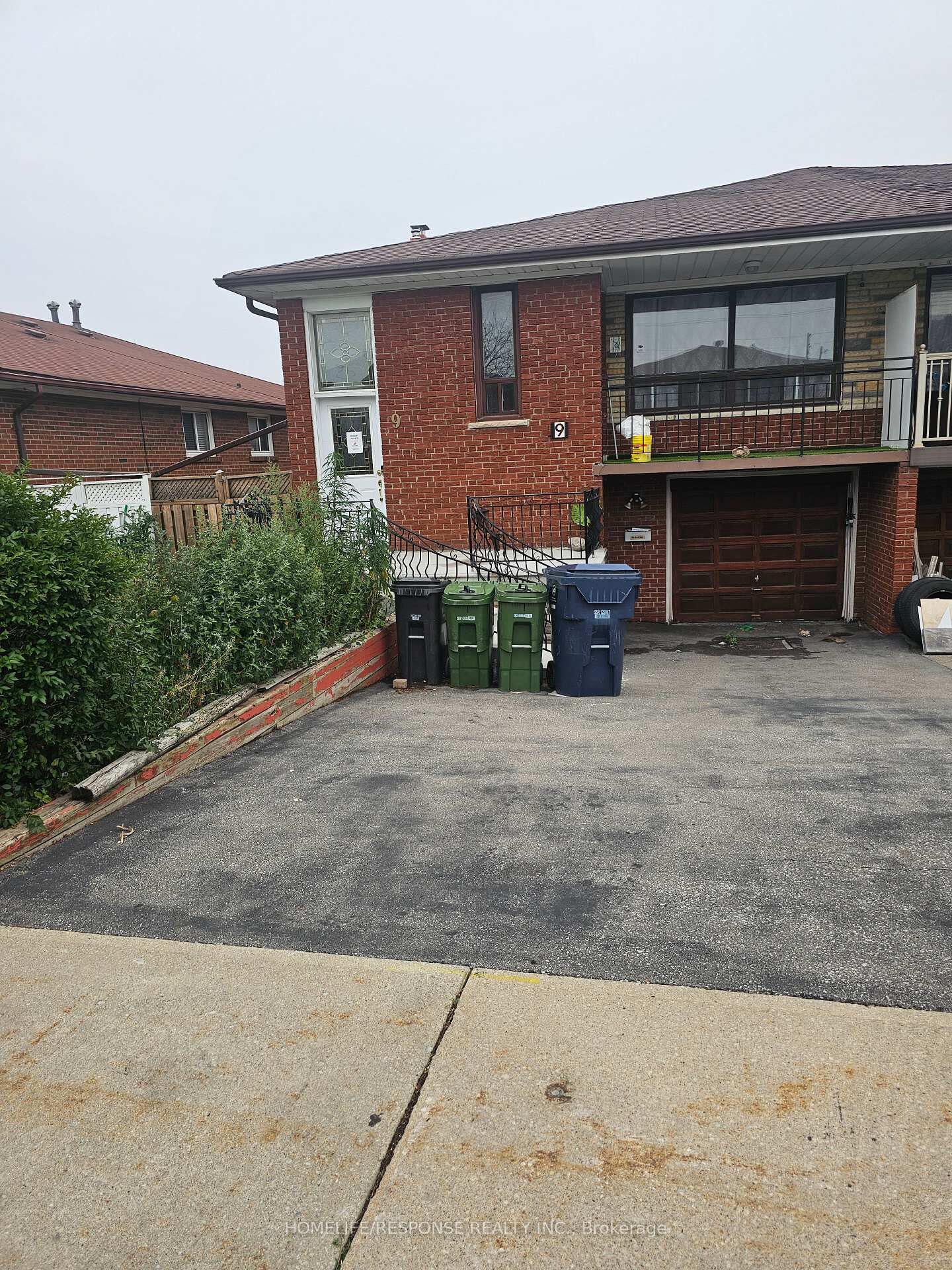 Property Photo:  9 Songwood Drive  ON M9M 1X4 