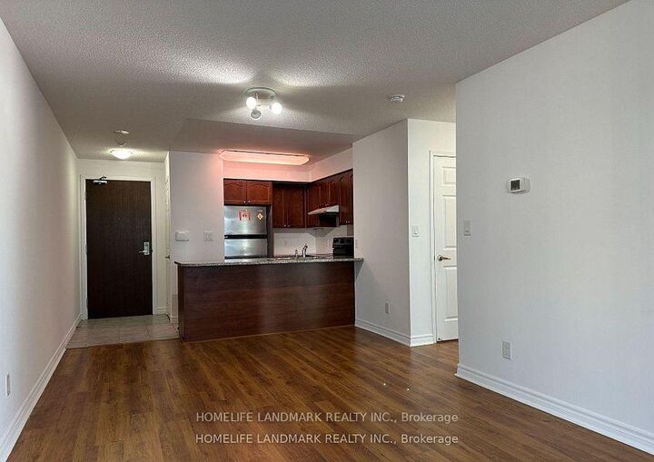 Property Photo:  35 Hollywood Avenue  ON M2N 0A9 