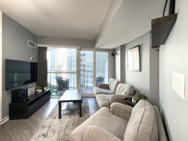 Property Photo:  352 Front Street W 901  ON M5V 0K3 