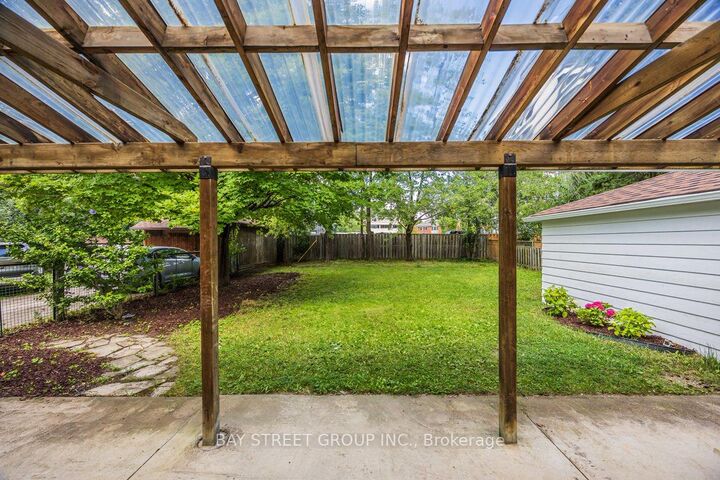 Property Photo:  