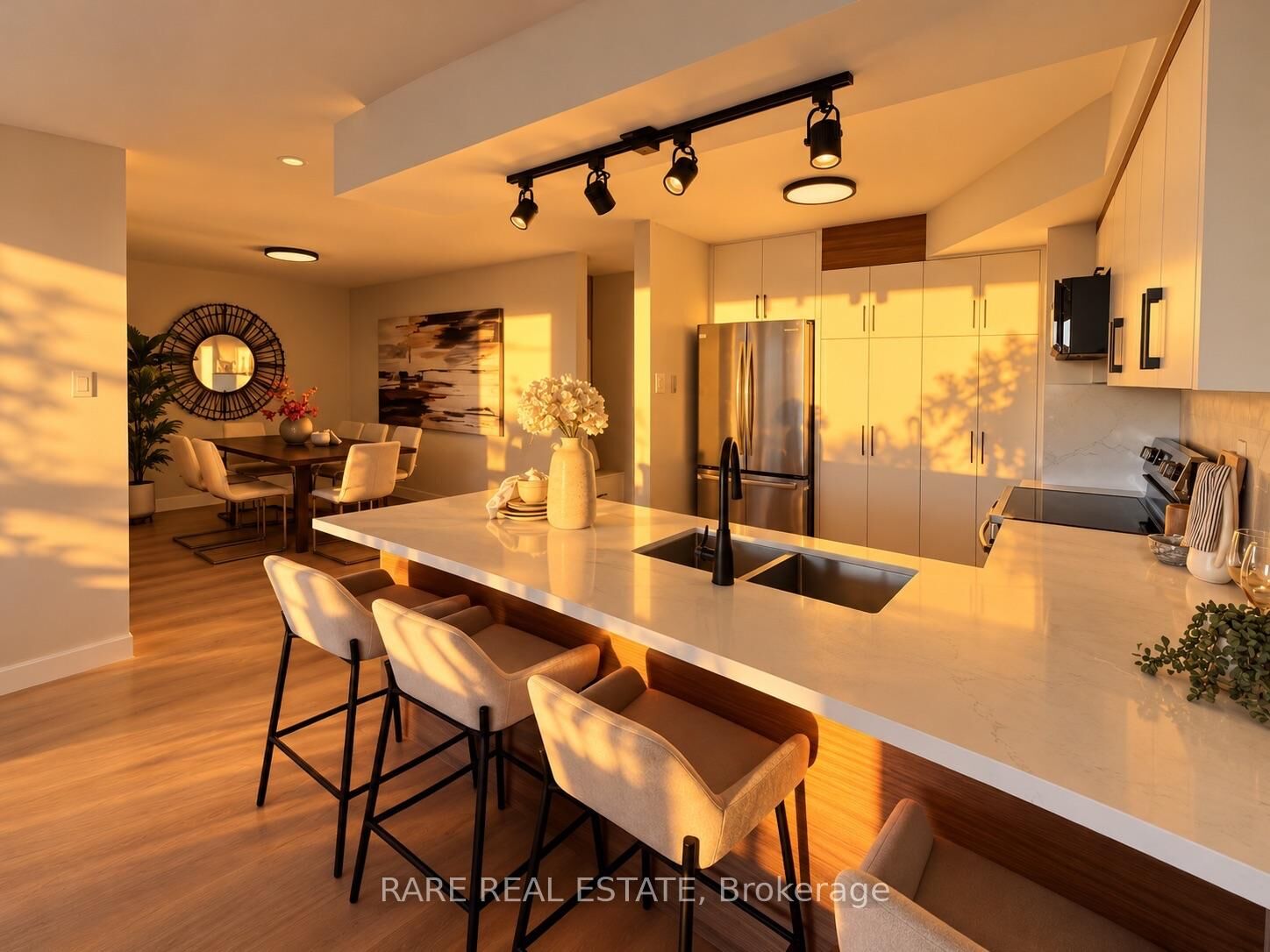 Property Photo:  7300 Yonge Street 1012  ON L4J 7Y5 