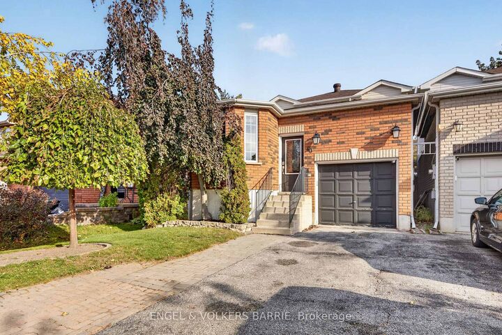 Property Photo:  40 Willow Drive  ON L4N 8T2 
