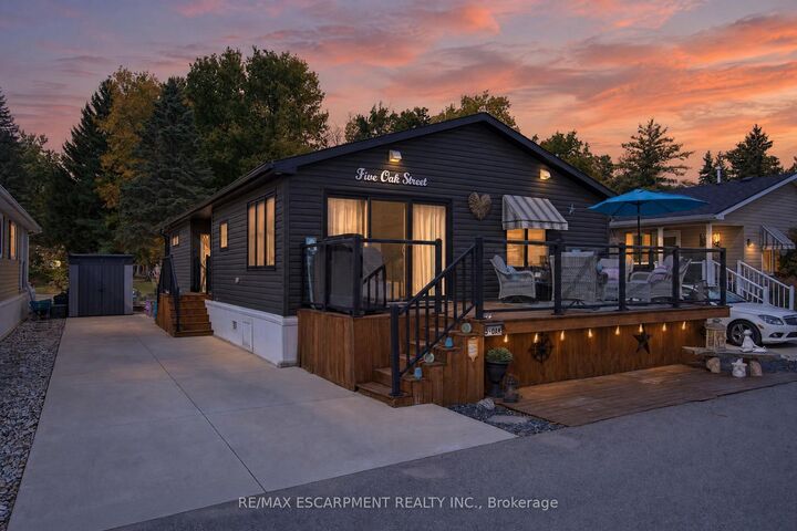 Property Photo:  4449 Milburough Line 5 Oak Street  ON L7P 0C5 
