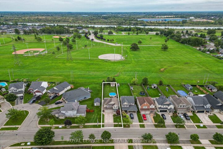 Property Photo:  255 Empress Avenue  ON L3B 0A5 