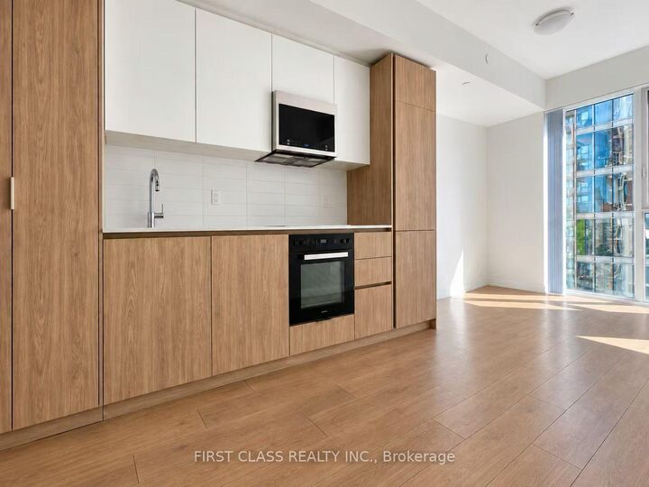 Property Photo:  400 King Street W 2912  ON M5M 0X8 
