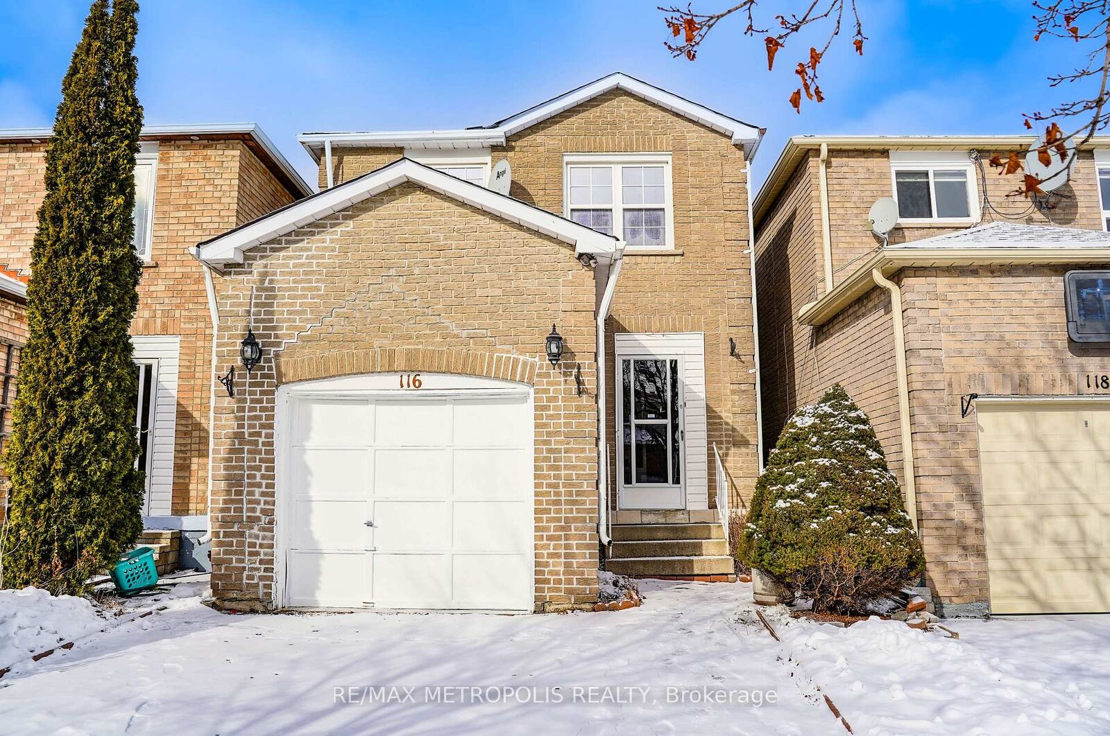 Property Photo:  116 Douglas Haig Drive Basement  ON L3S 1Z4 