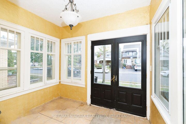 Property Photo:  4997 Armoury Street  ON L2E 1T3 