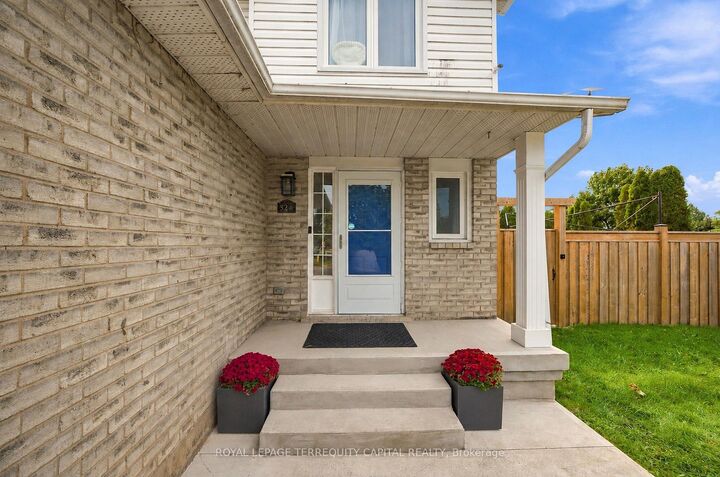 Property Photo:  32 Summers Drive  ON L2V 4Z9 