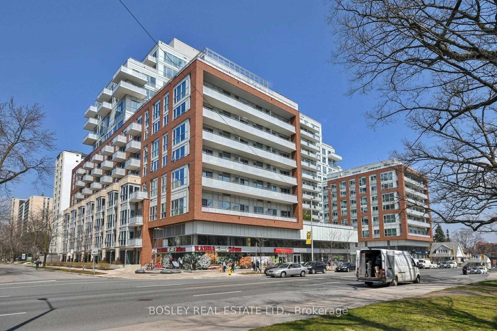 Property Photo: 1830 Bloor Street W 829 ON M6P 0A2