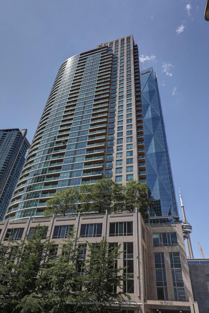 Property Photo:  18 Yonge Street 1512  ON M5E 1Z8 