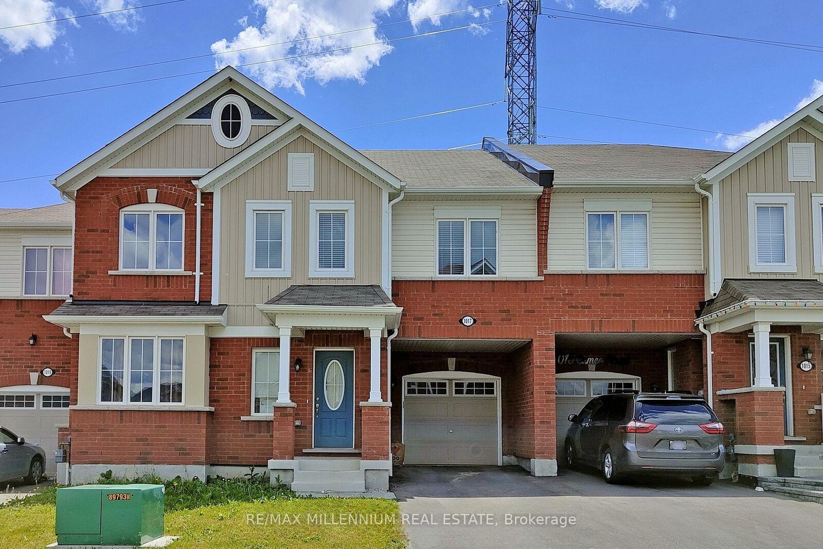 Property Photo:  1017 Cameo Street  ON L1X 0G3 