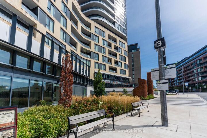 Property Photo:  120 Eagle Rock Way 405  ON L6A 5C2 