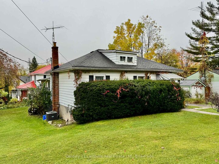 Property Photo: 28 Madoc Street ON K0K 2M0