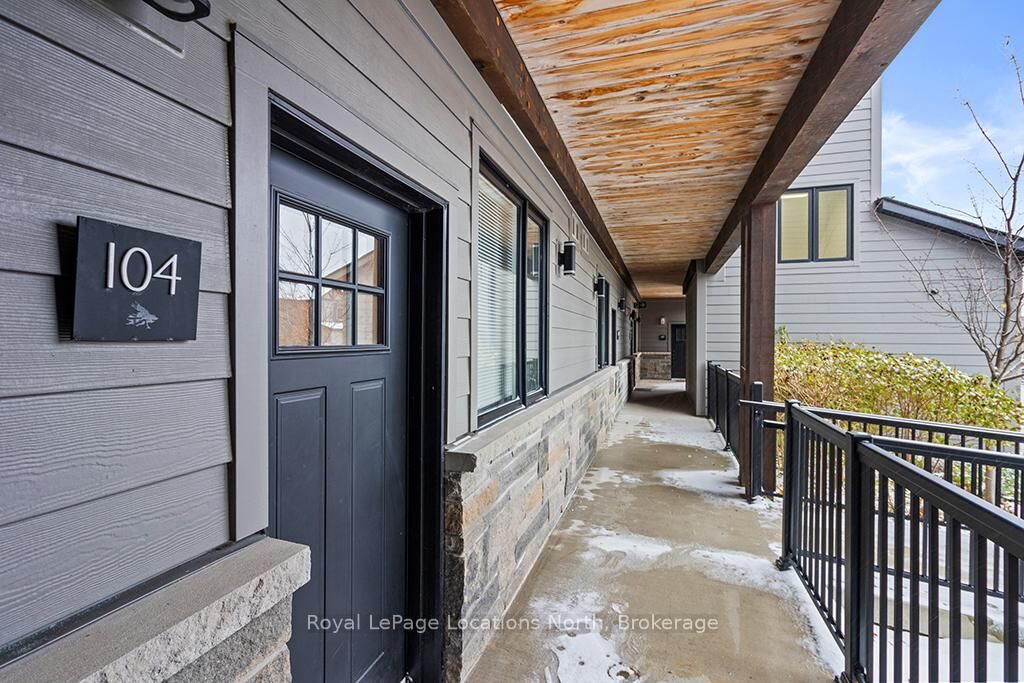 Property Photo:  10 Beausoleil Lane 104  ON L9Y 2X5 