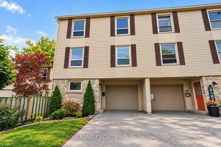 Property Photo: 12 McMaster Crescent 8 ON N6K 1N4