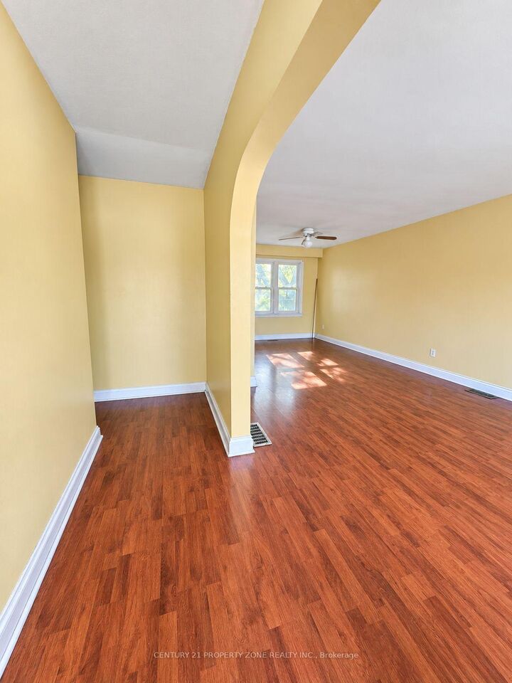 Property Photo:  444 Drew Street  ON L1H 5B5 