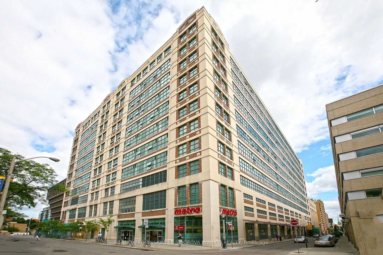 Property Photo: 155 Dalhousie Street 427 ON M5B 2P7