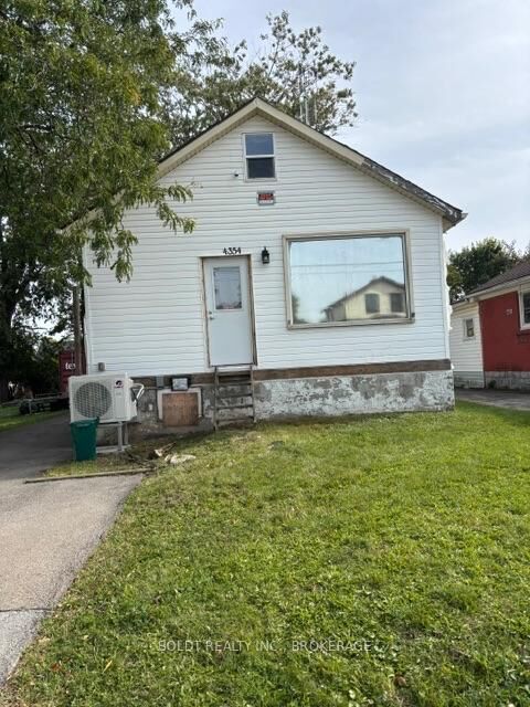 Property Photo:  4354 Third Avenue  ON L2E 4K6 