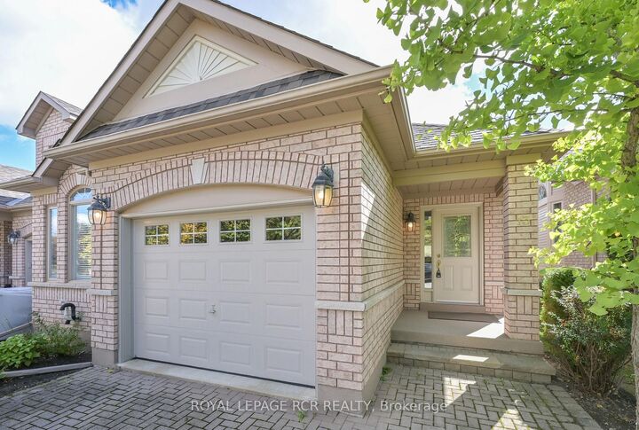 Property Photo:  13 Montebello Terrace  ON L9R 2H4 