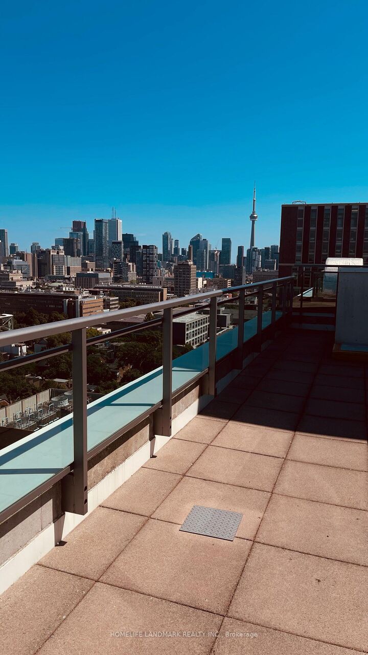 Property Photo:  736 Spadina Avenue 803  ON M5S 2J6 